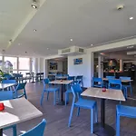 Cyano Frejus-saint Raphael Hotel Fréjus