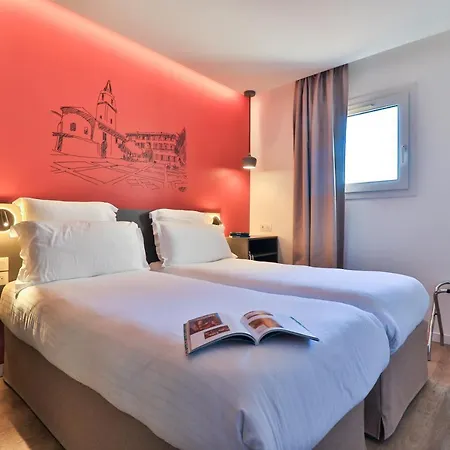 Hotel Restaurant Kyriad 3*