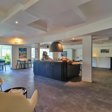 Restaurant Kyriad Hotel 3*