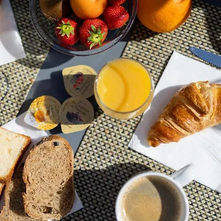 ホテル Cyano Frejus-saint Raphael 3*