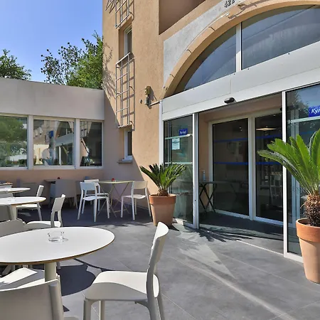 Hotel Cyano Frejus-saint Raphael 3*