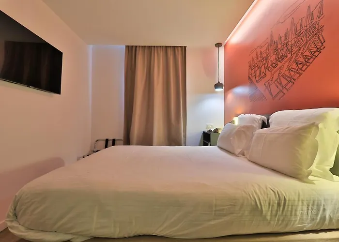 ホテル Cyano Frejus-saint Raphael 3*