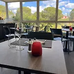 Hotel Cyano Fréjus-saint Raphaël 3*