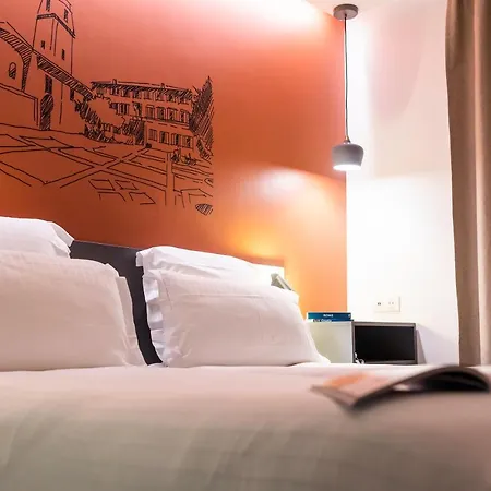 Cyano Fréjus-saint Raphaël Hotel 3*