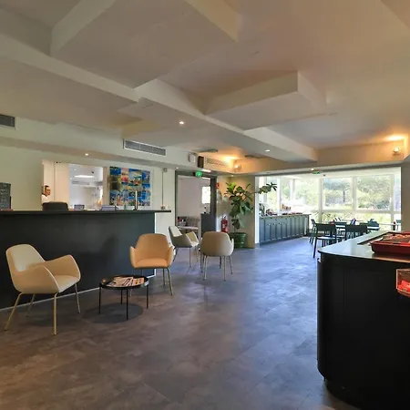 Cyano Frejus-saint Raphael Hotel 3*