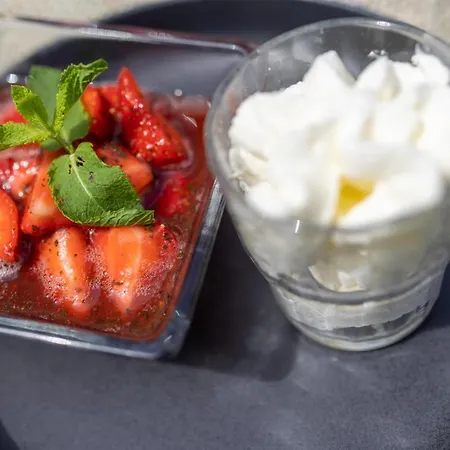 Ξενοδοχείο Restaurant Kyriad Fréjus