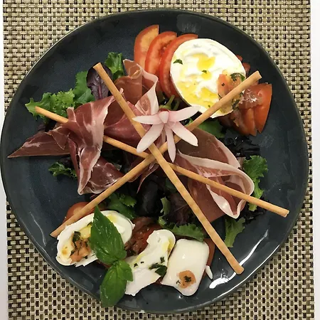 Cyano Frejus-saint Raphael فندق 3*