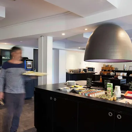 Cyano Frejus-saint Raphael Hotel Fréjus