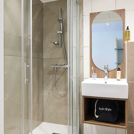 Hotel Cyano Fréjus-saint Raphaël 3*