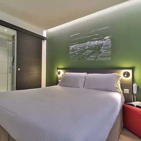 Cyano Fréjus-saint Raphaël 3* Fréjus