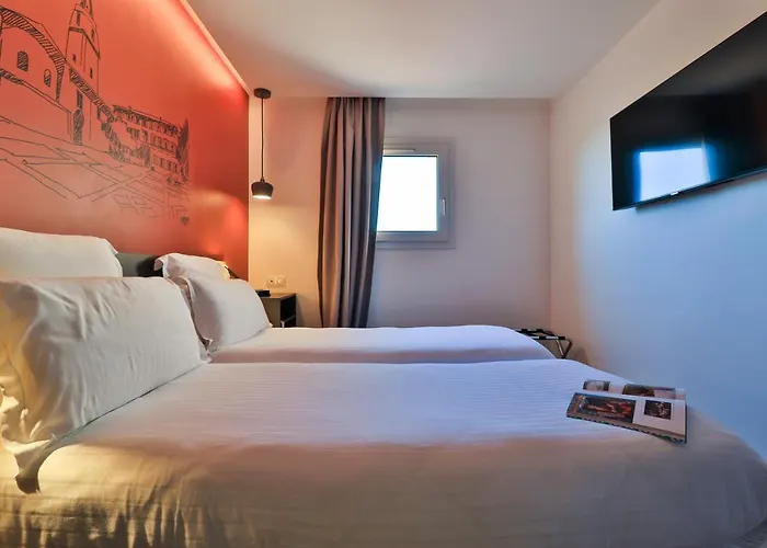 Cyano Frejus-saint Raphael Hotell 3*