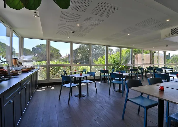 Hotell Cyano Frejus-saint Raphael Fréjus