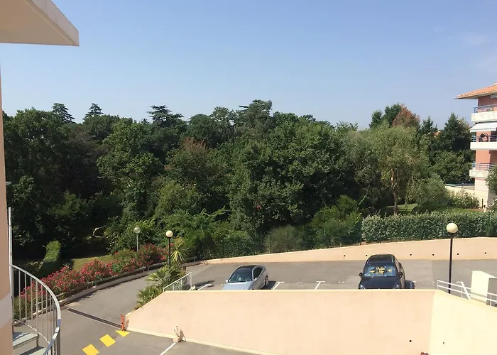 Hotell Cyano Frejus-saint Raphael 3*