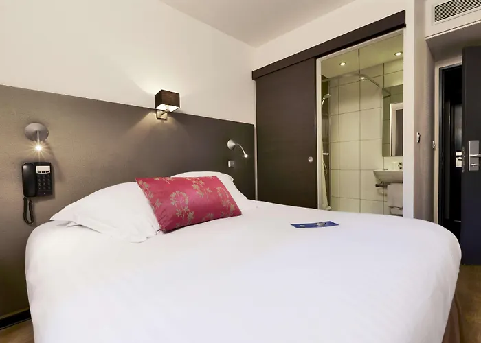 Cyano Frejus-saint Raphael Hotell