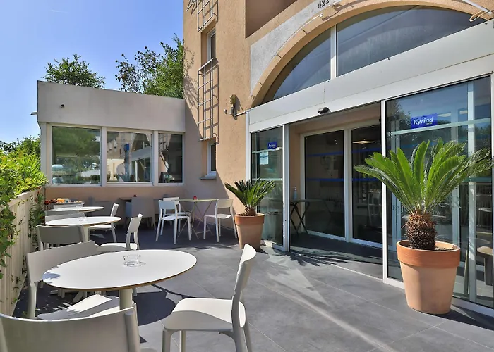 Hotell Cyano Frejus-saint Raphael 3*